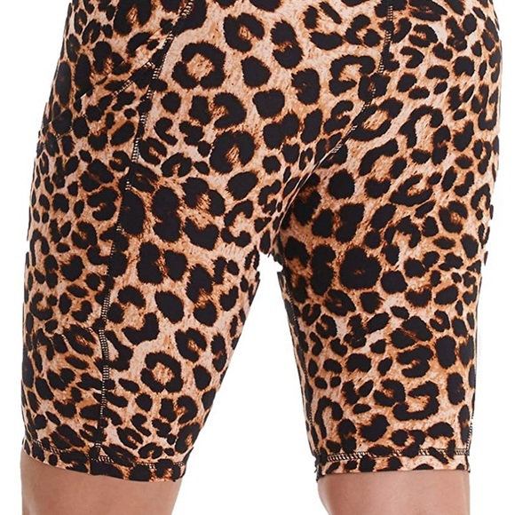 Leopard Print Plus Size Bike Yoga Athletic Shorts - Picture 5 of 10
